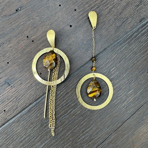 Asymmetrical modern sculptural earring - gold