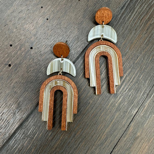 Wood and acetate "focused flow' earring - gold