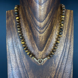Hand-knotted gemstone necklace - gold