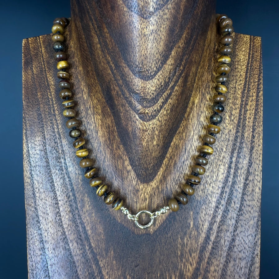 Hand-knotted gemstone necklace - gold