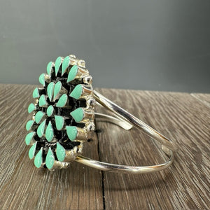 Turquoise howlite Cuff bracelet - silver tone