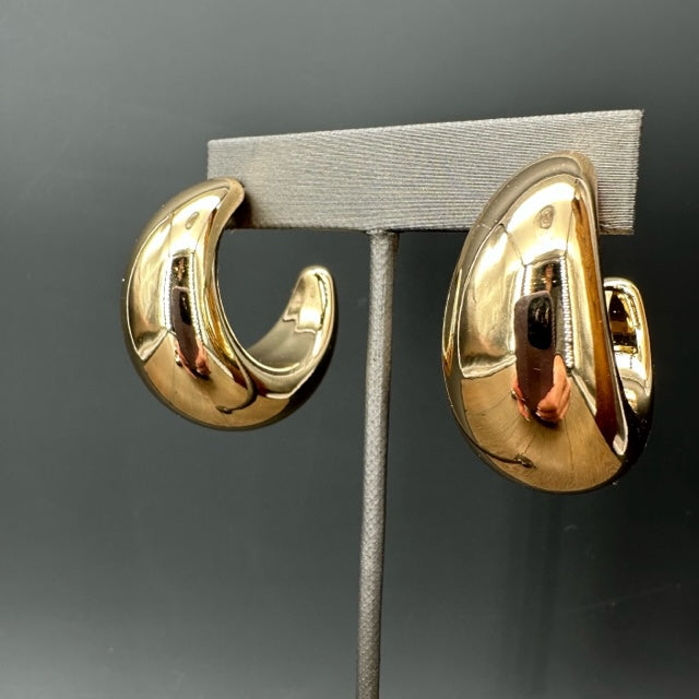 Large Teardrop huggie earring - silver, gold
