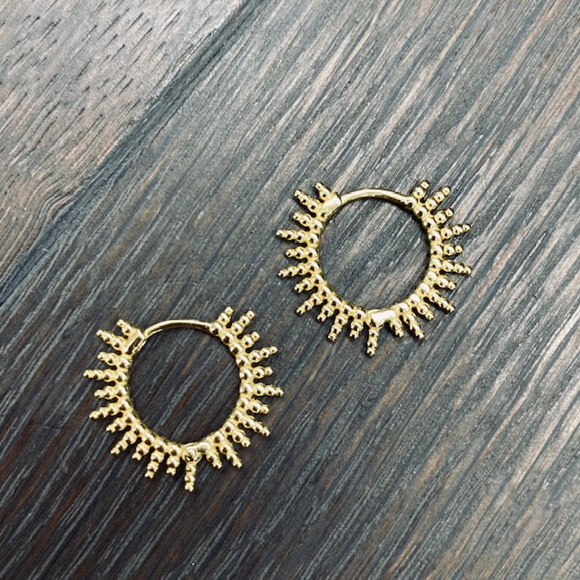 Dainty dotted huggie earrings - silver, gold