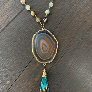 Agate slice on agate beaded chain with seed bead tassel - gold