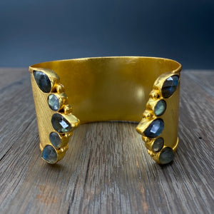 Gemstone trimmed cuff bracelet - brass