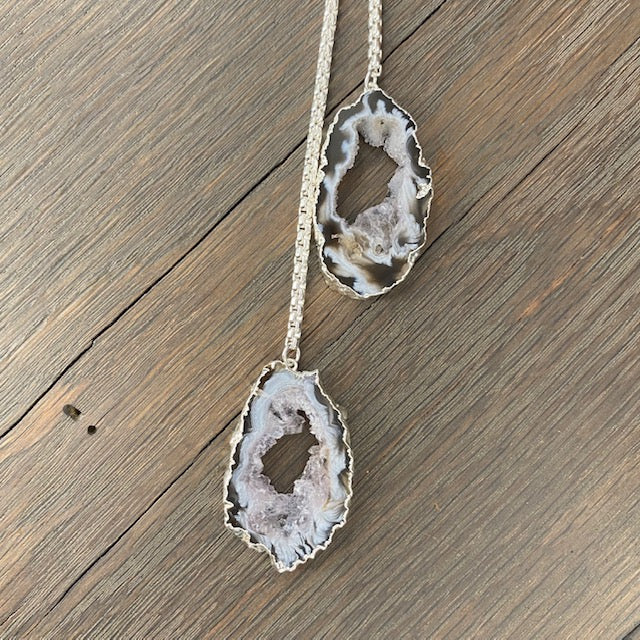 Geode slice toggle Y necklace - silver