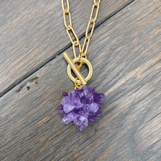 Wrap and toggle amethyst rose necklace - gold