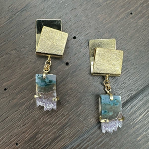 Amethyst slice "Origami" and geometric post earrings - gold tone