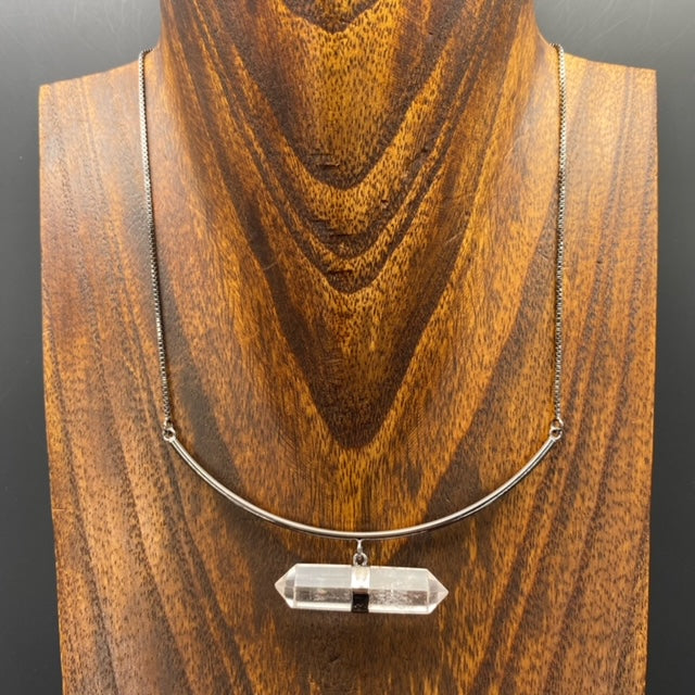 Ethereal faceted hanging quartz bar necklace - gunmetal