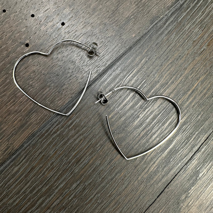 Heart outline hoop earring - silver, gold