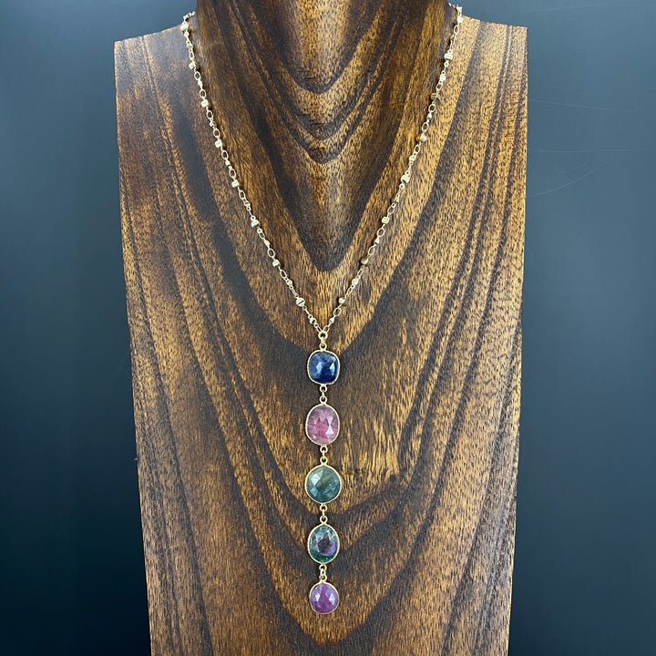 Corundum sapphire and ruby lariat necklace - gold