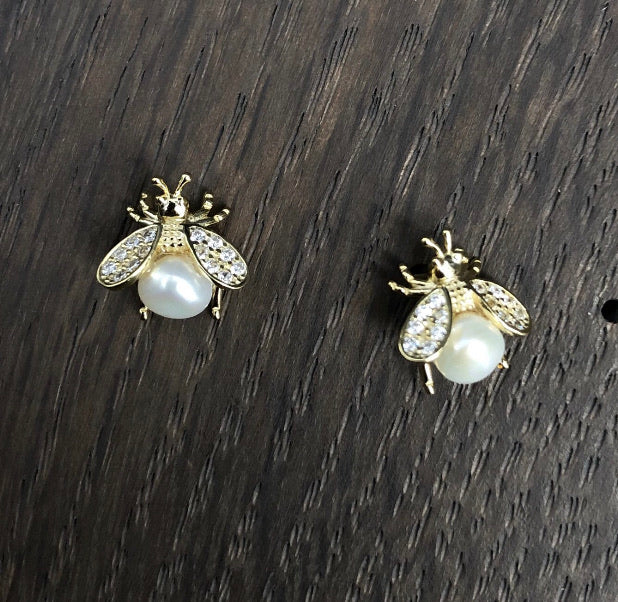 Baby bee stud earrings with faux pearl belly